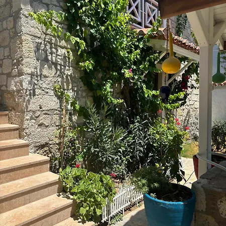 Tasdelen Affittacamere Alaçatı